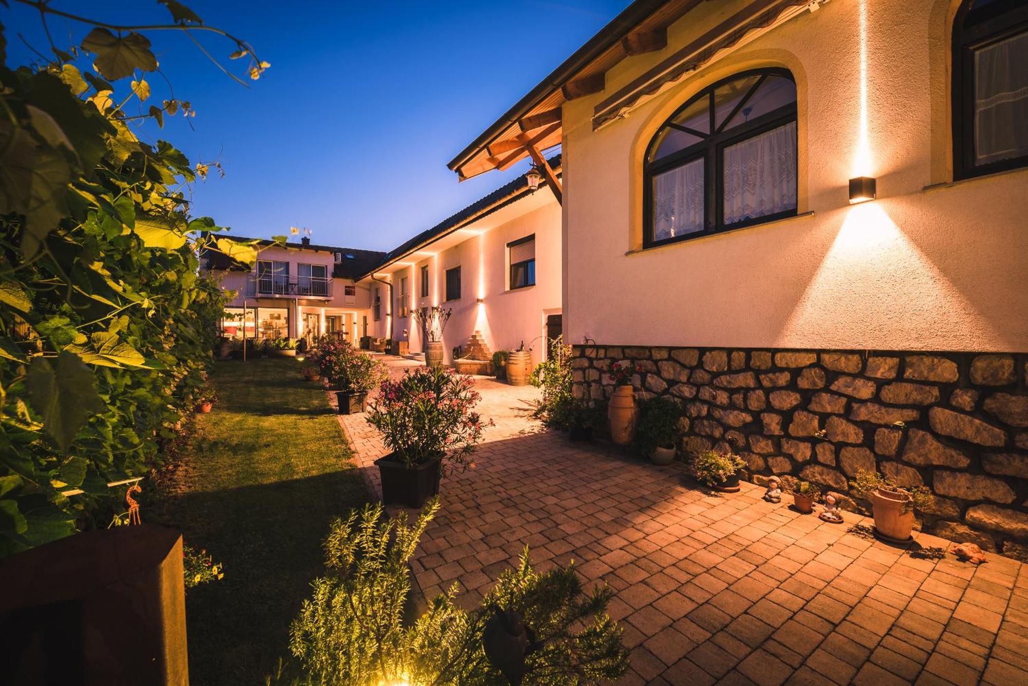Weingut Gästehaus D&D Haider Jois Exterior foto