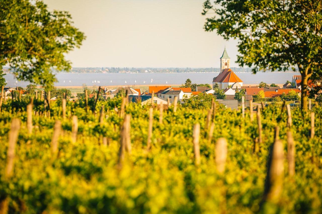 Weingut Gästehaus D&D Haider Jois Exterior foto